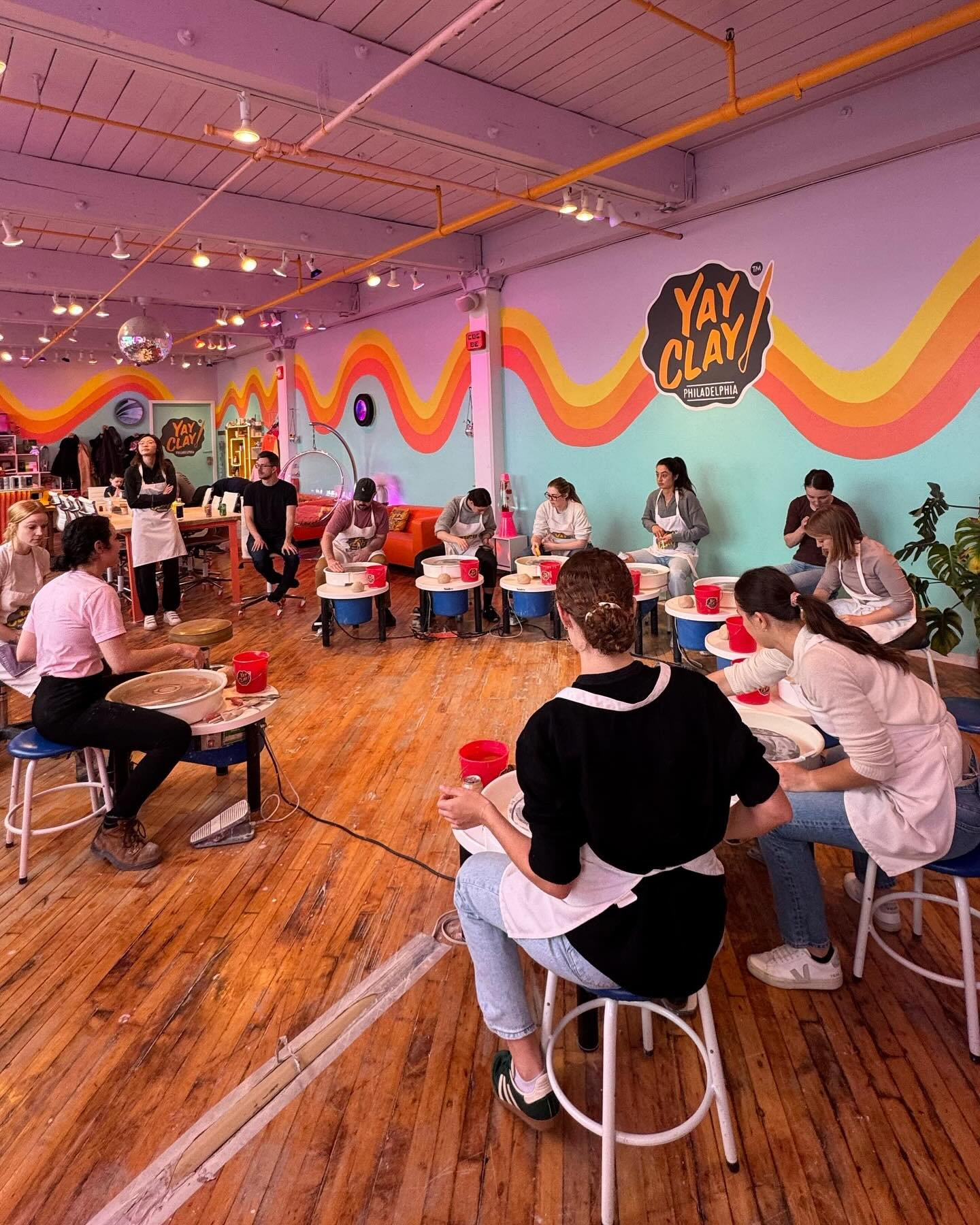 O4B and the Veterans Club got creative at Yay Clay! An afternoon of pottery lessons, wheel throwing, and good vibes 🎨
