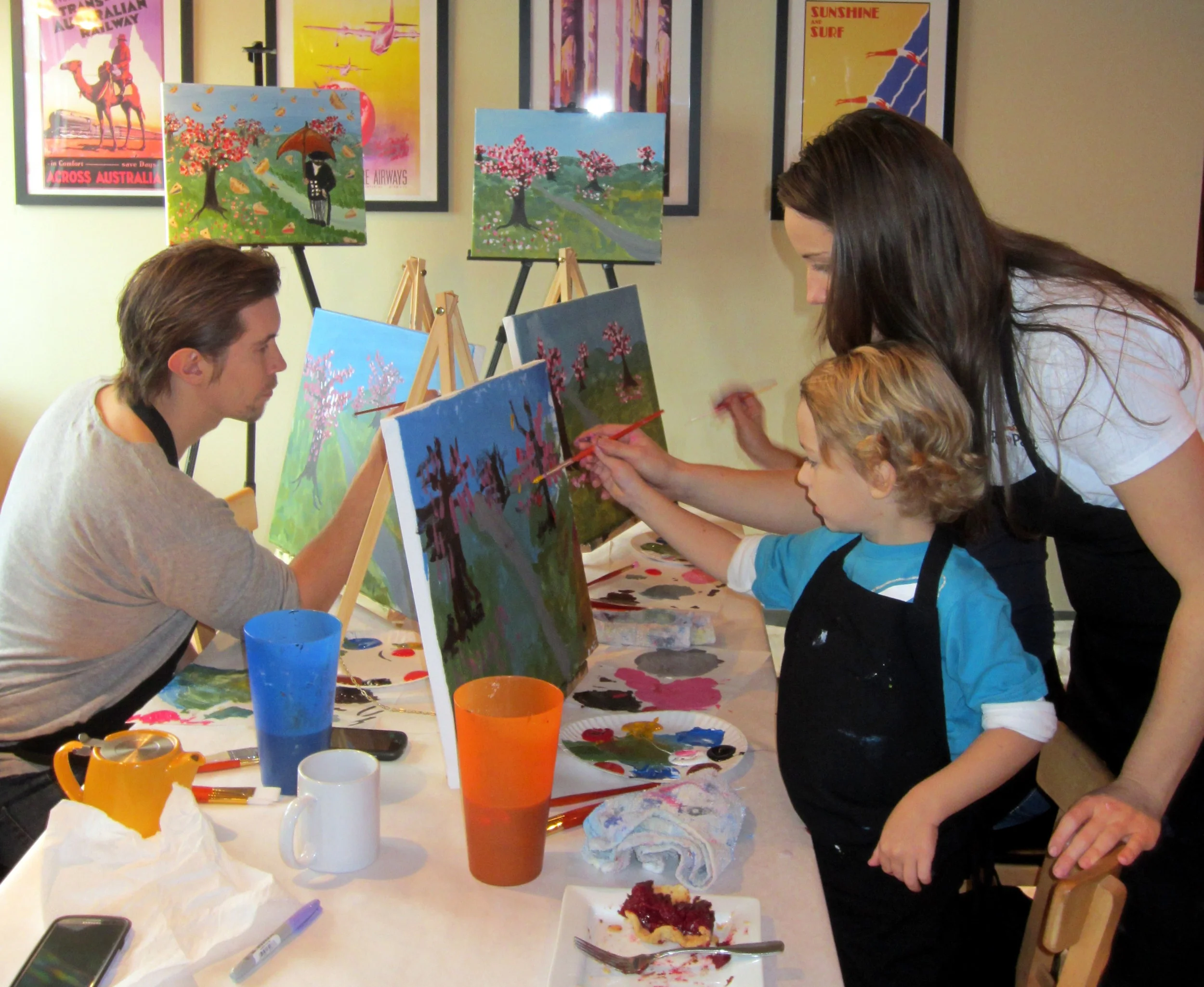  Showing some techniques for painting bananas. &nbsp;He wanted banana trees in his painting! 