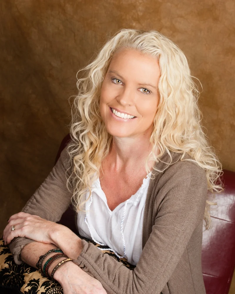 Marci Curtis grew up in Northern California, where she went to college and met an amazing guy in a military uniform. Two college-aged kids and one dachshund later, she lives in Maryland, where she laughs too loudly and eats peanut butter off spoons. Her YA contemporary debut, The One Thing , comes out September 8 th , 2015 via Disney-Hyperion. Learn more about her at Marcilyncurtis.com .