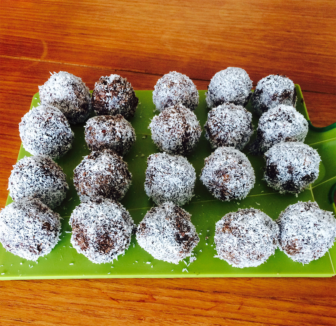 Hazelnut Butter & Goji Berry Power Balls