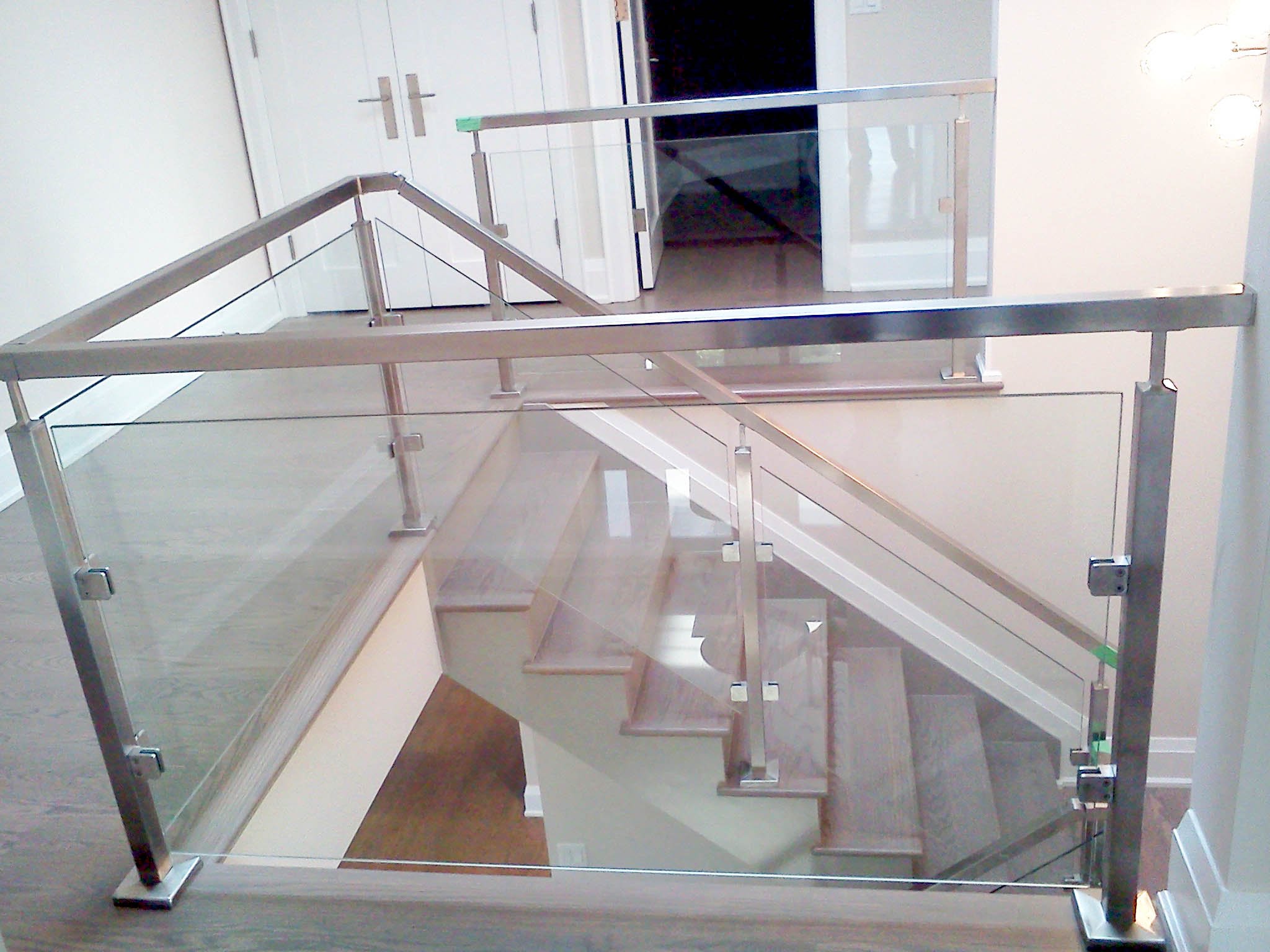 Square design - SS square posts, clips and SS handrail.jpg