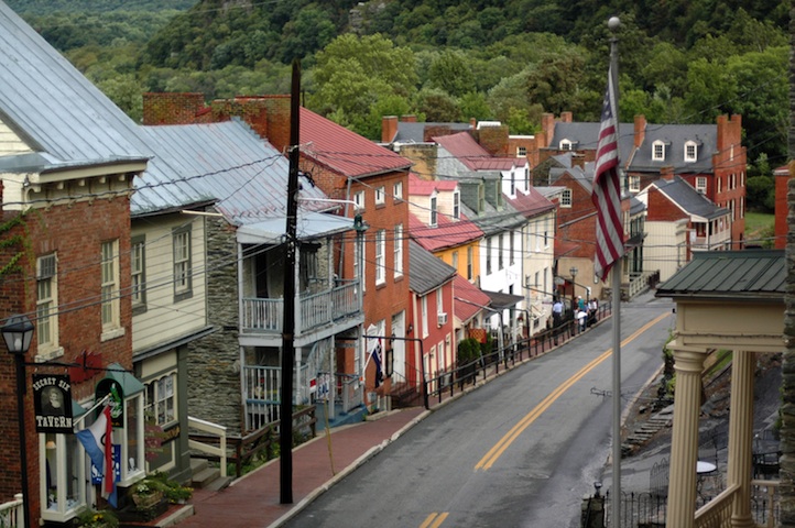 2013 01 09 2 harpers ferry in town .jpg