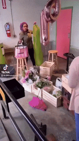 Photoshoot GIF-downsized_large-3.gif