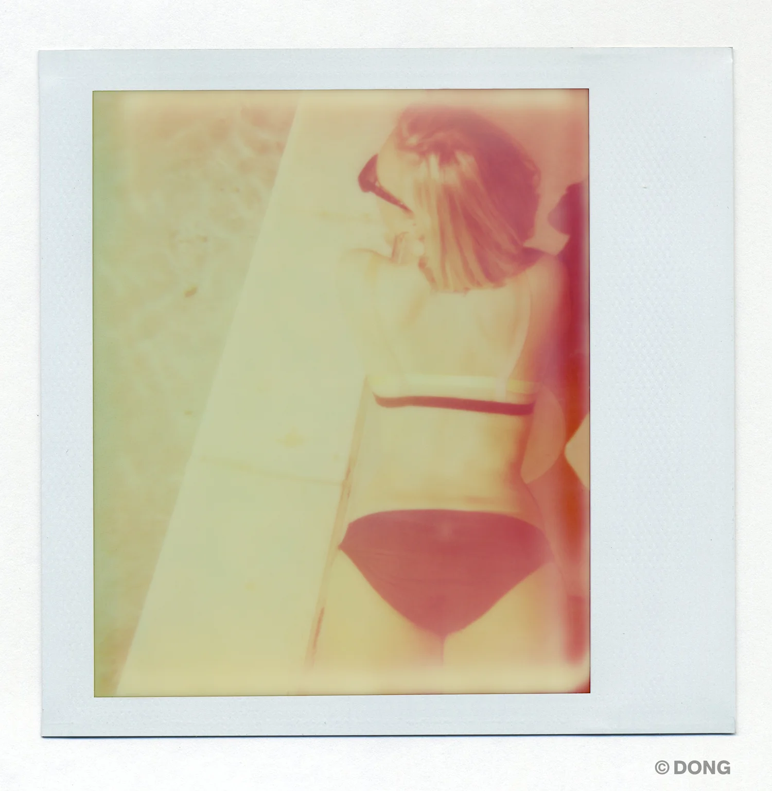 2337_Polaroid_Spectra_V1.jpg