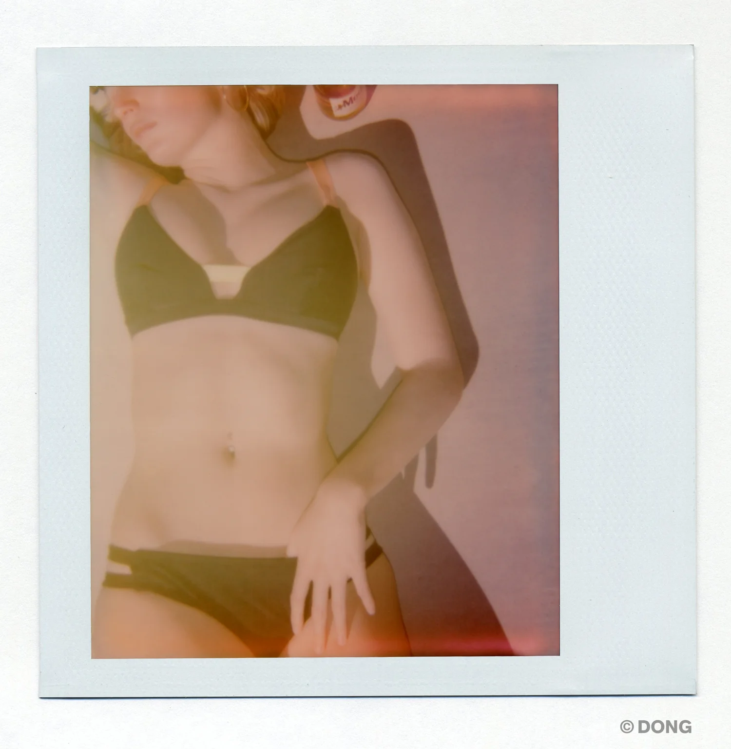 2348_Polaroid_Spectra_V1.jpg