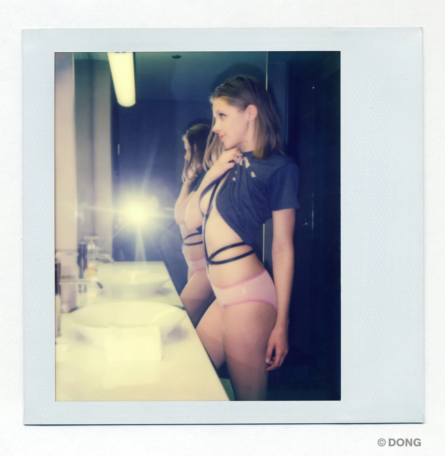 3010_Polaroid_Spectra_V1.jpg