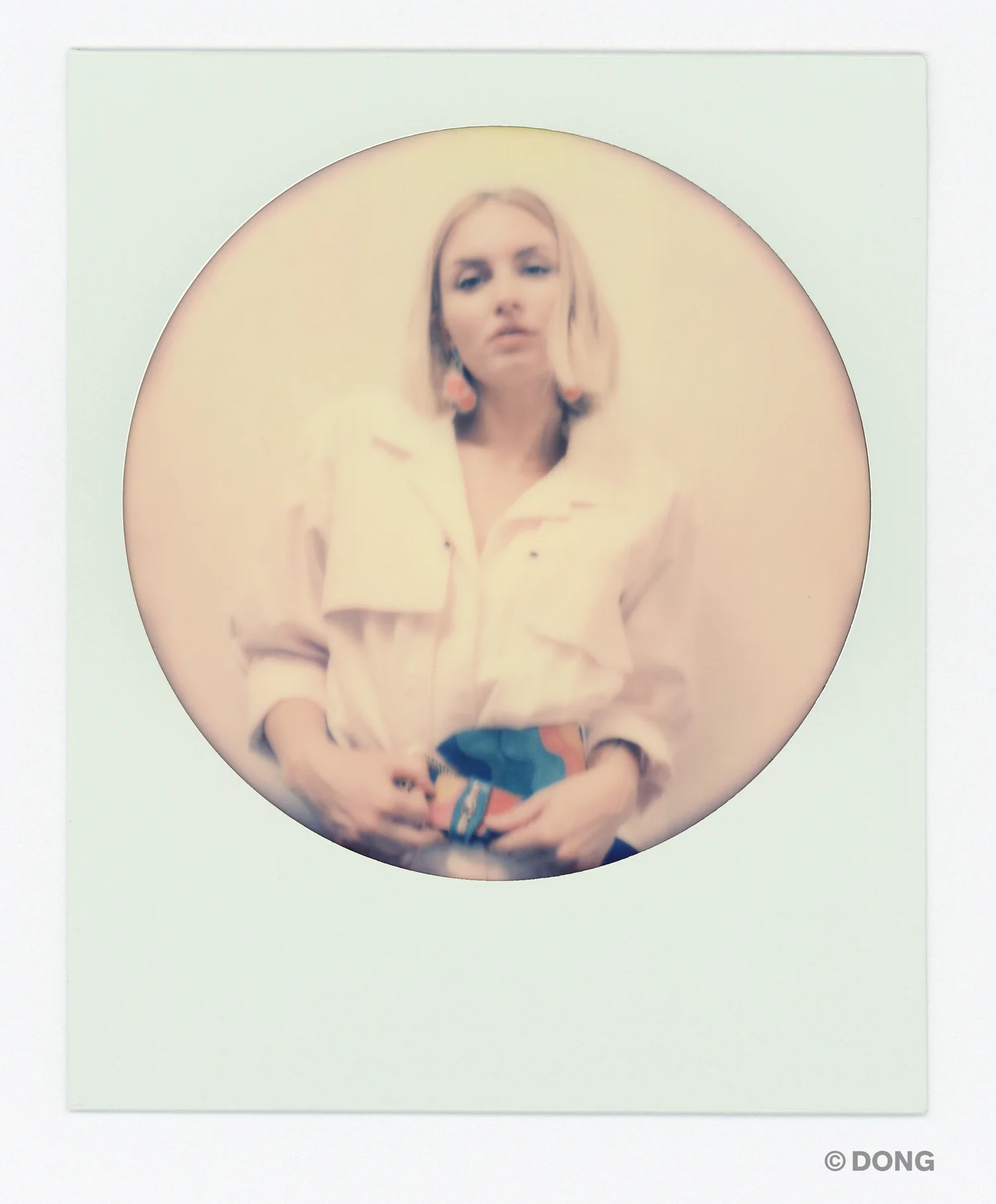 4705_Polaroid_Sx70_circle.jpg