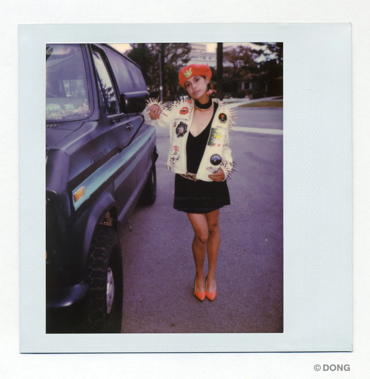 5650_Polaroid_Spectra_V1.jpg
