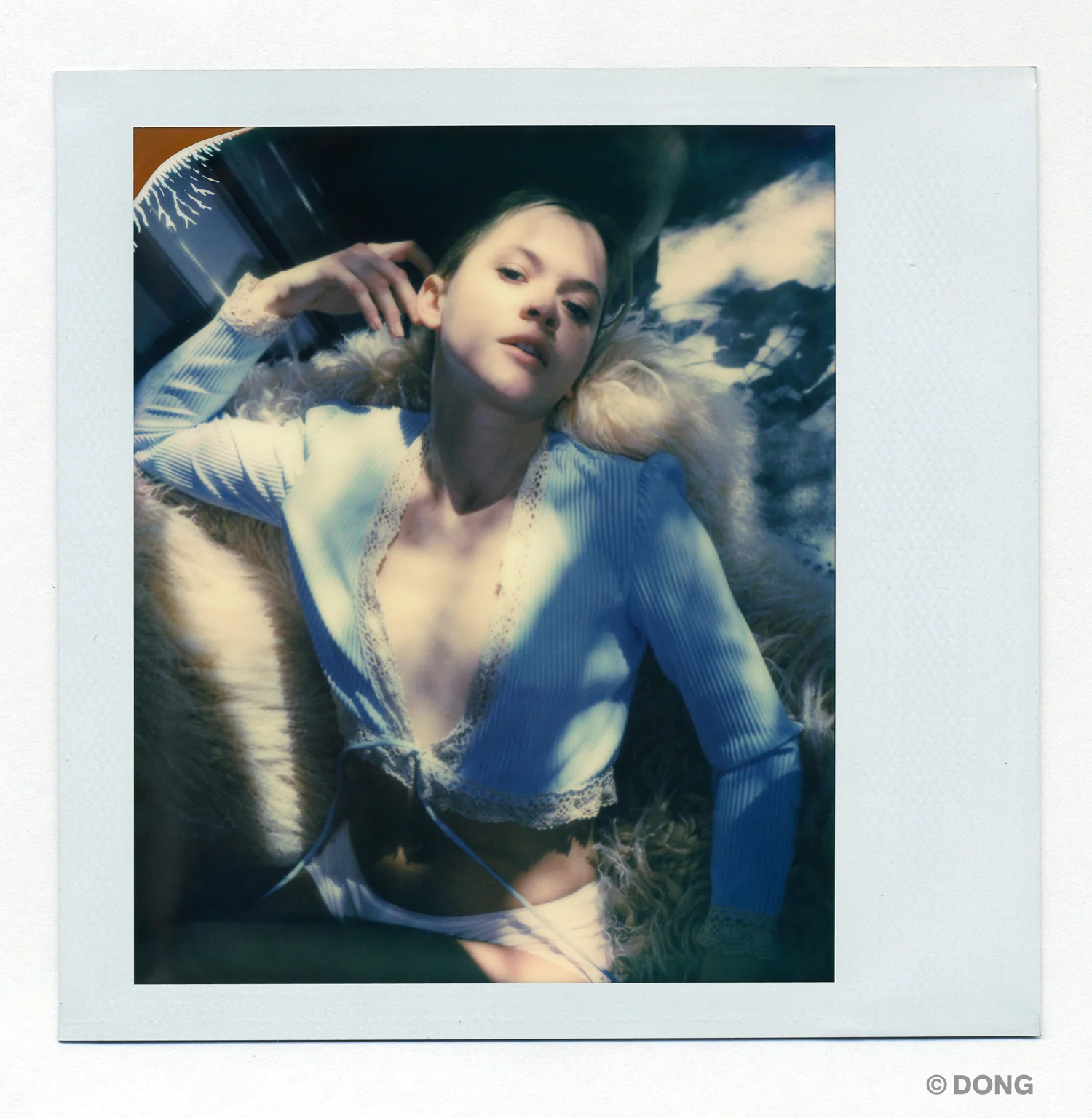 5283_Polaroid_Spectra_V1.jpg