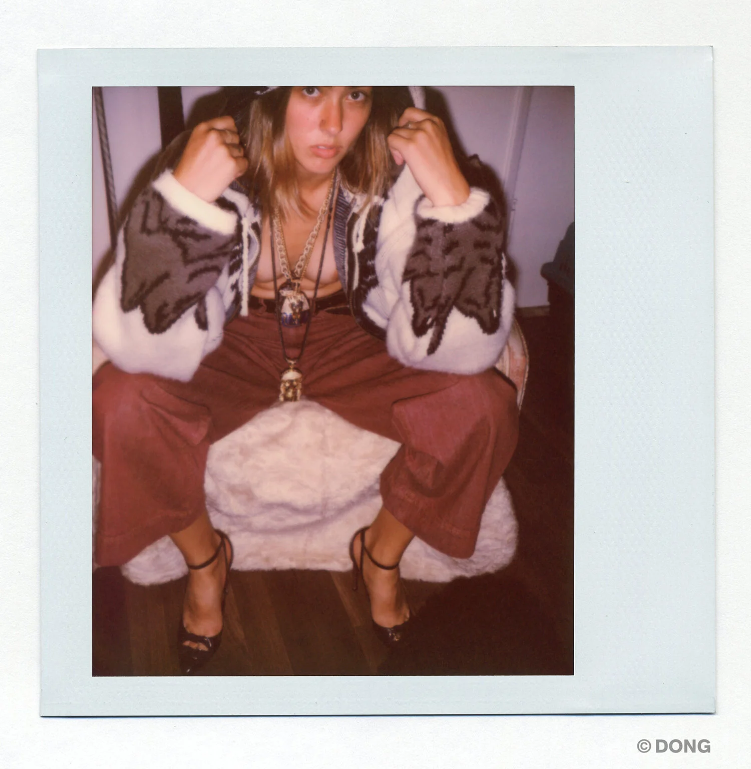 5703_Polaroid_Spectra_V1.jpg