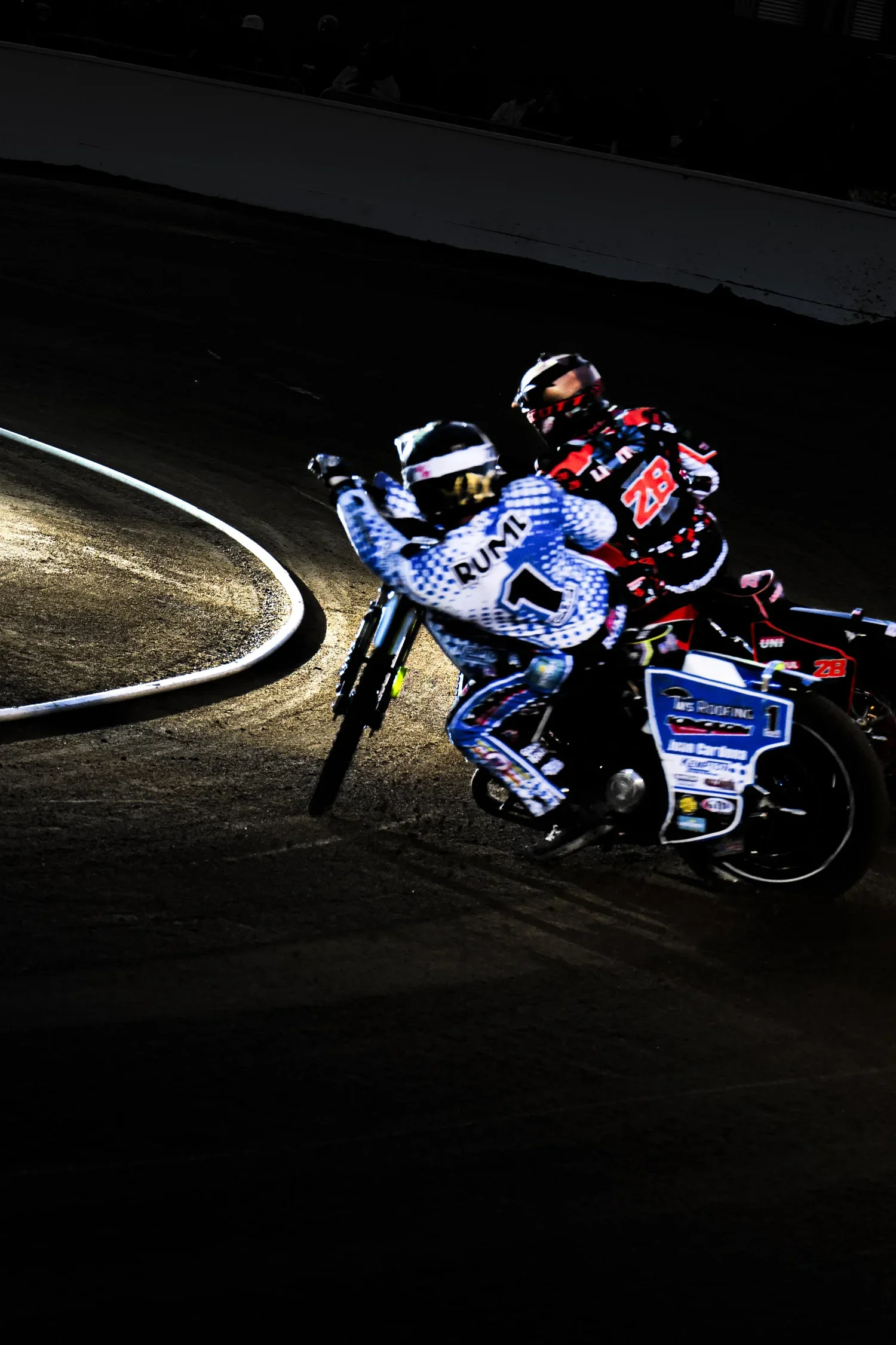 L2490987-2.webp