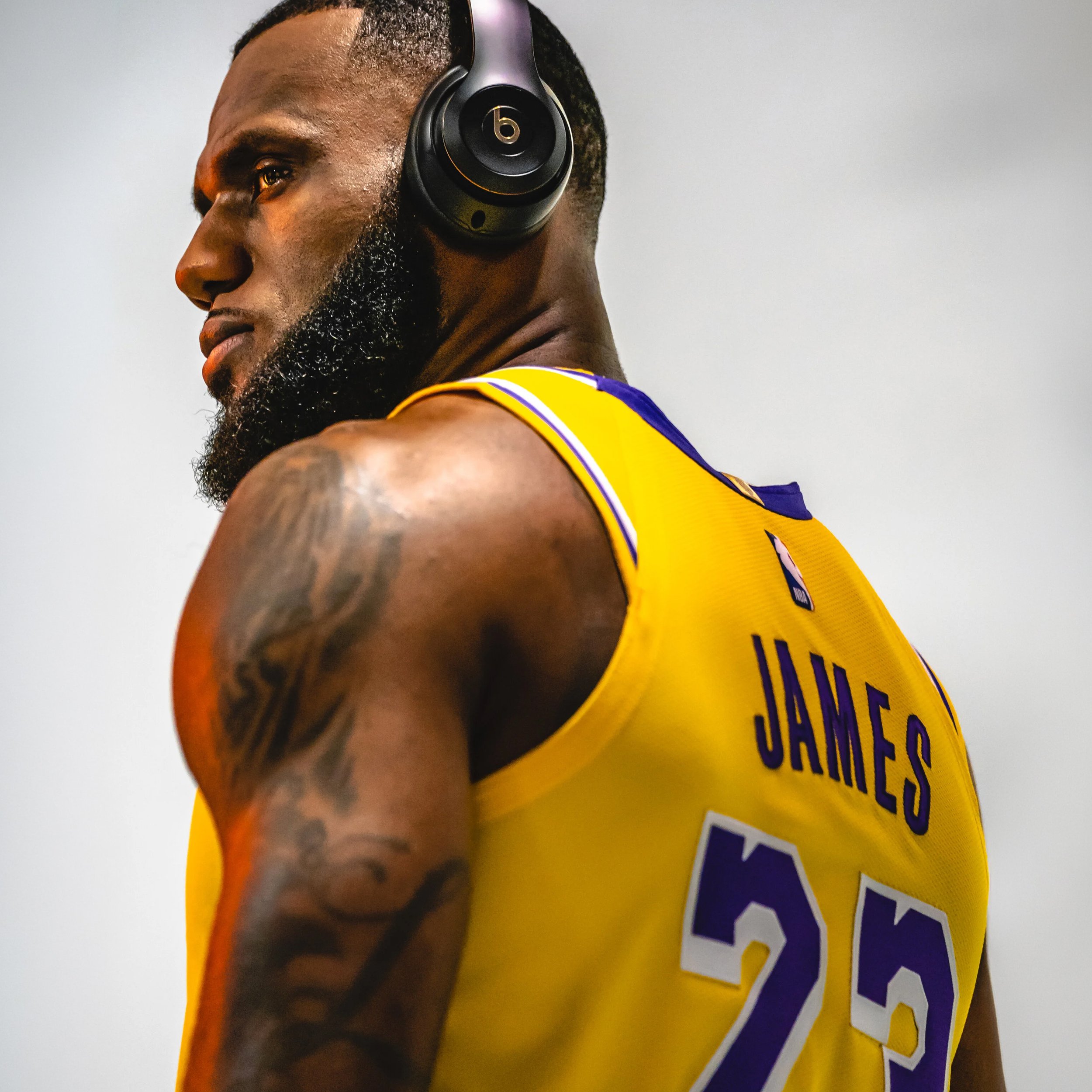 LebronBEATS.jpg
