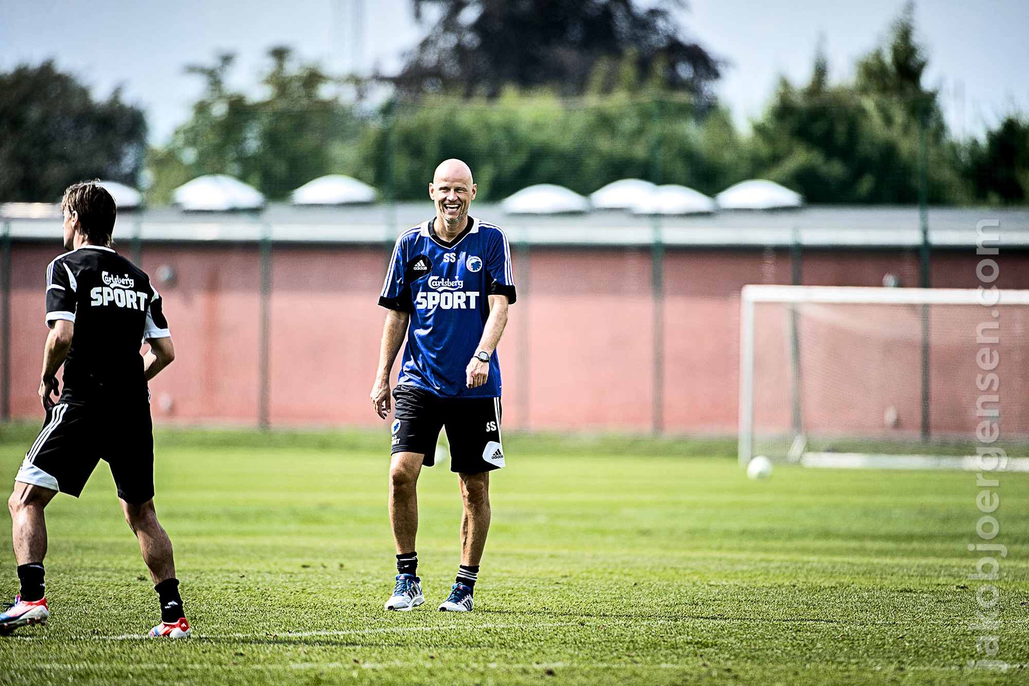 Ståle virkede vældig fornøjet med at være tilbage. Han brugte en del tid på at hilse på nye og gamle ansigter i FCK under dagens træning.