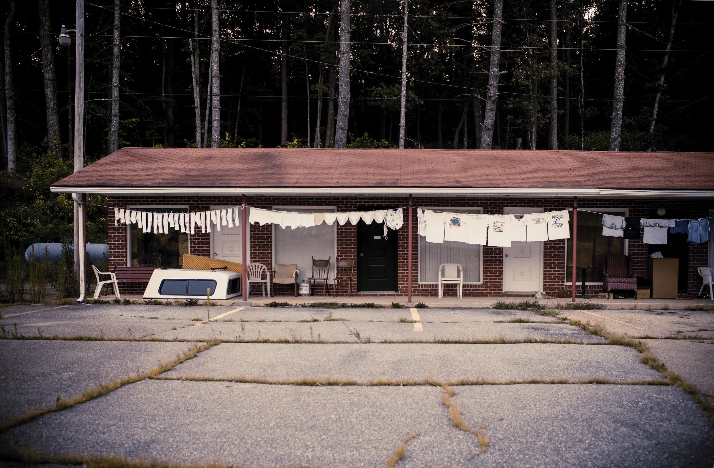 Motel and Clothesline, North Carolina, Tamara Reynolds