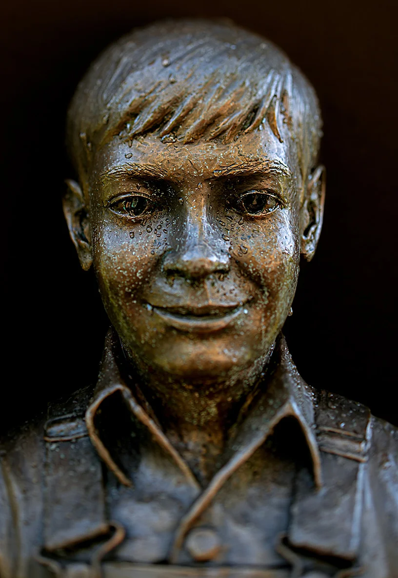statue1.jpg
