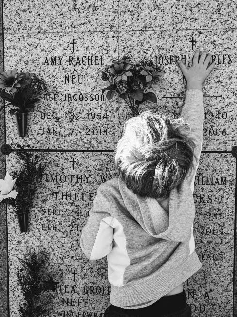 NeuPhotoCemetery.jpg