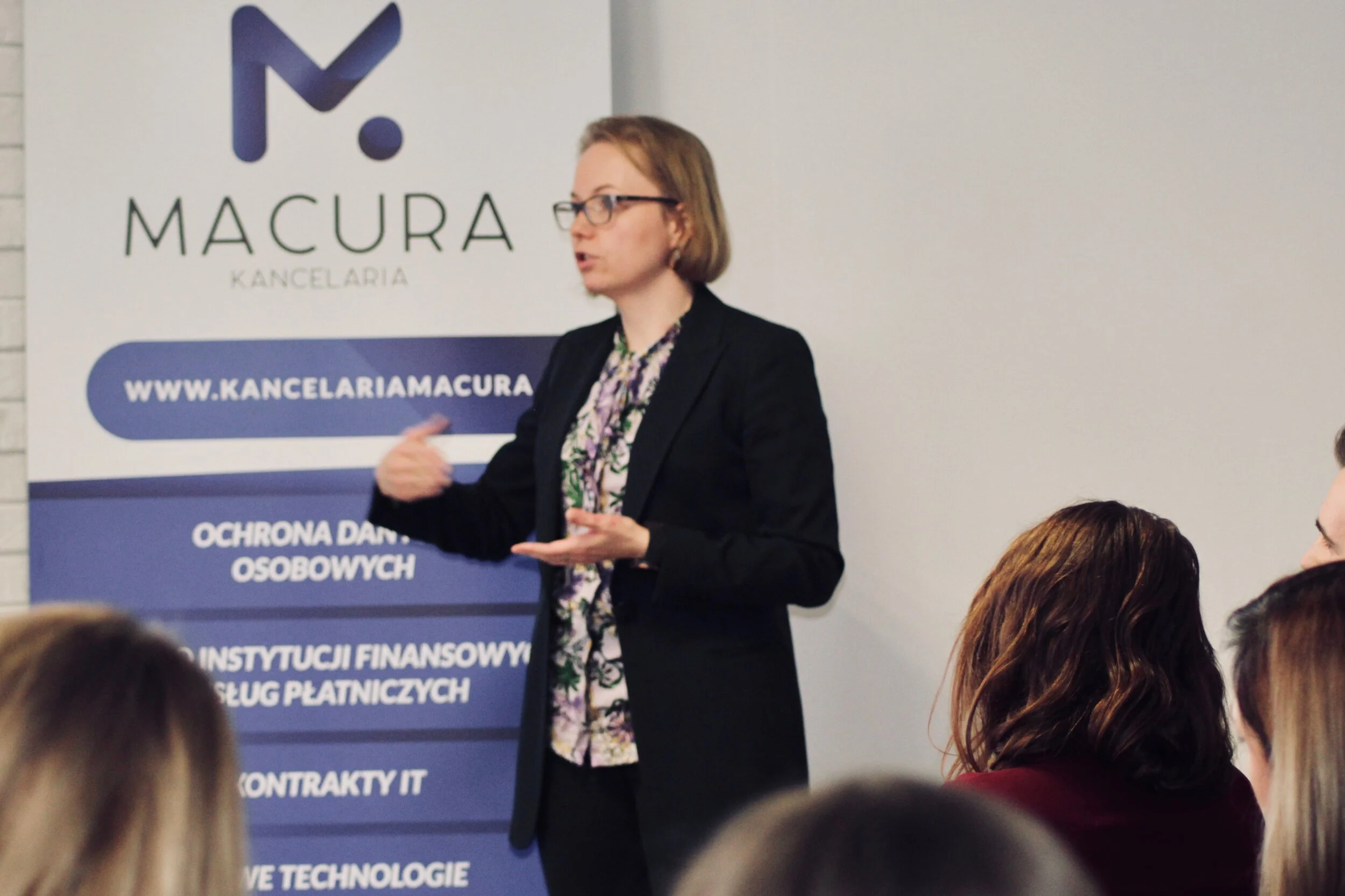 mec. Monika Macura podczas Legal LendTech Meetup #1 w siedzibie PZIP.