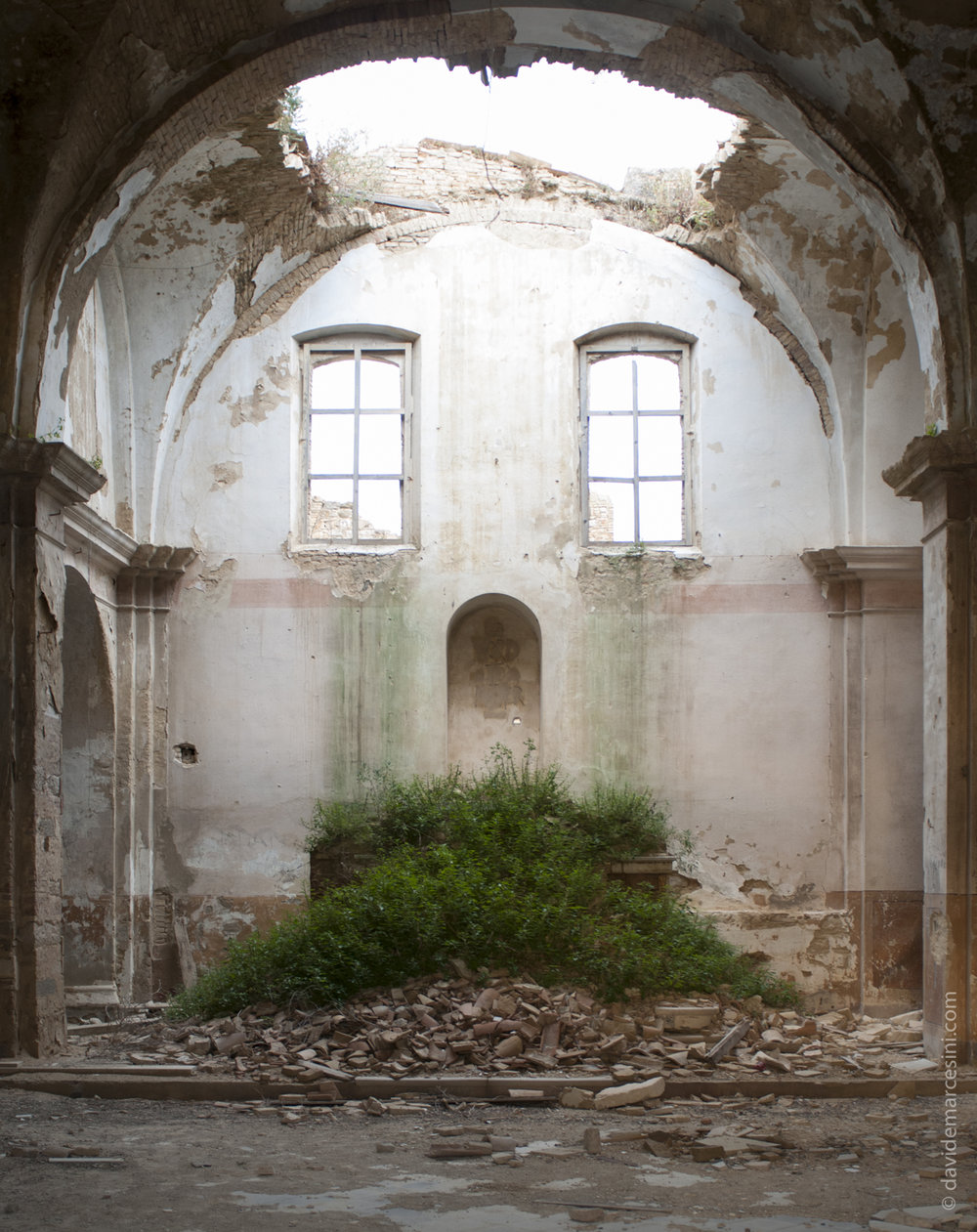la chiesa abbandonata di Craco