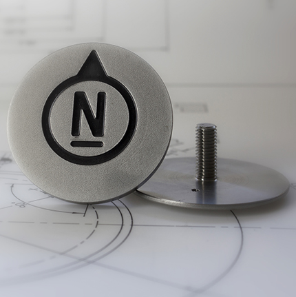 North Indicator Stud