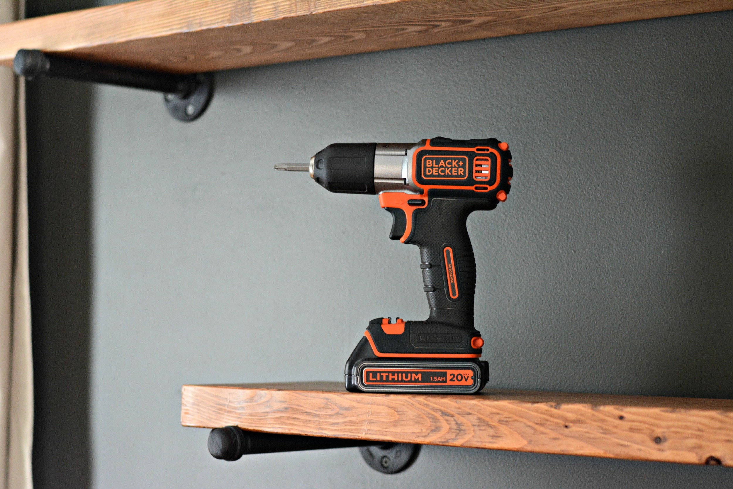 Black and Decker 20v Autosense Drill Review