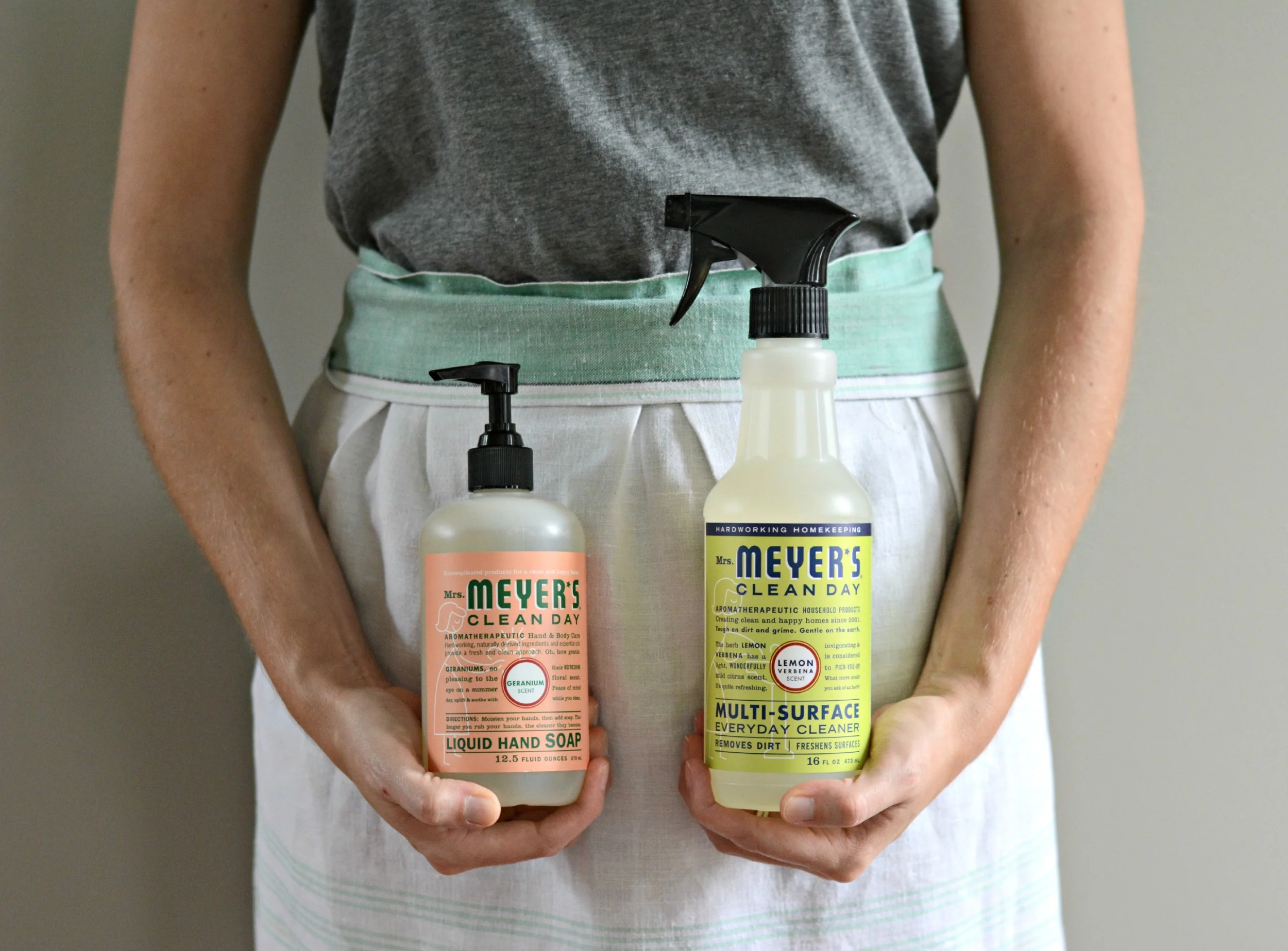 DIY Apron/Dish Towels with Mrs Meyers Clean Day