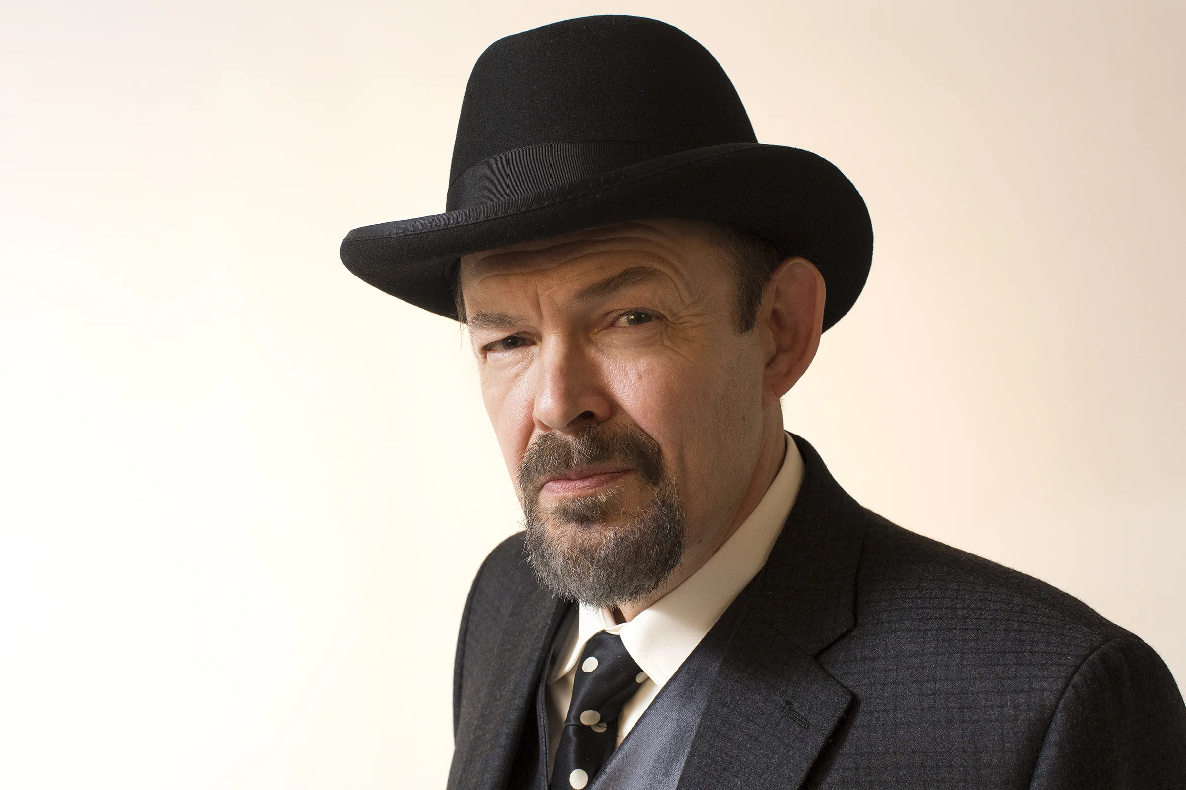 Daniel Lillford as Vladimir Lenin