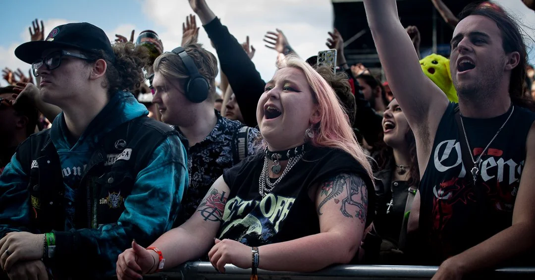 Crowd-19.jpg