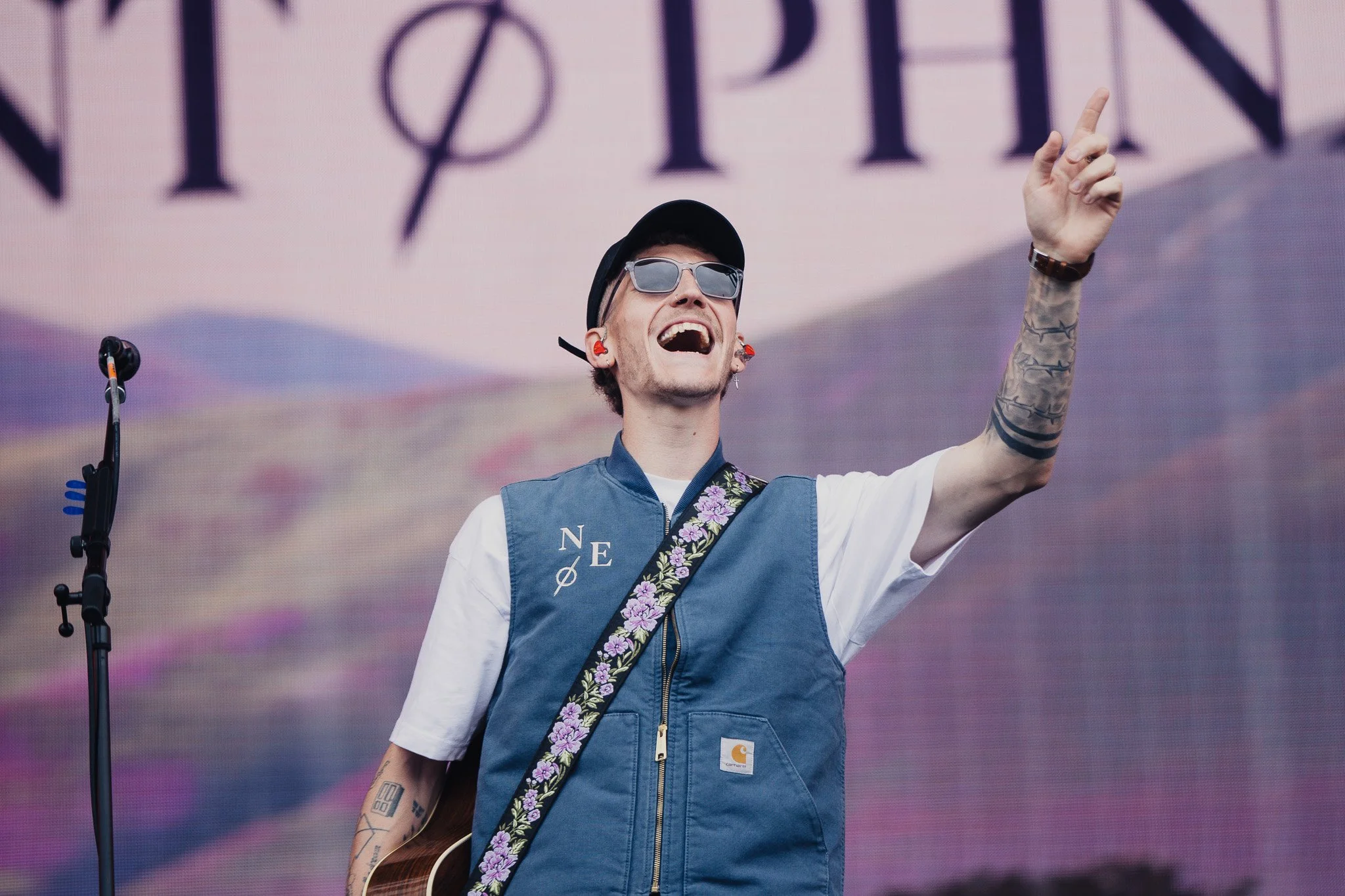 NathanEvansandtheSaintPhnxBand_MainStage_IOWF26_Sara_Lincoln_SL_17854.CR3.jpg