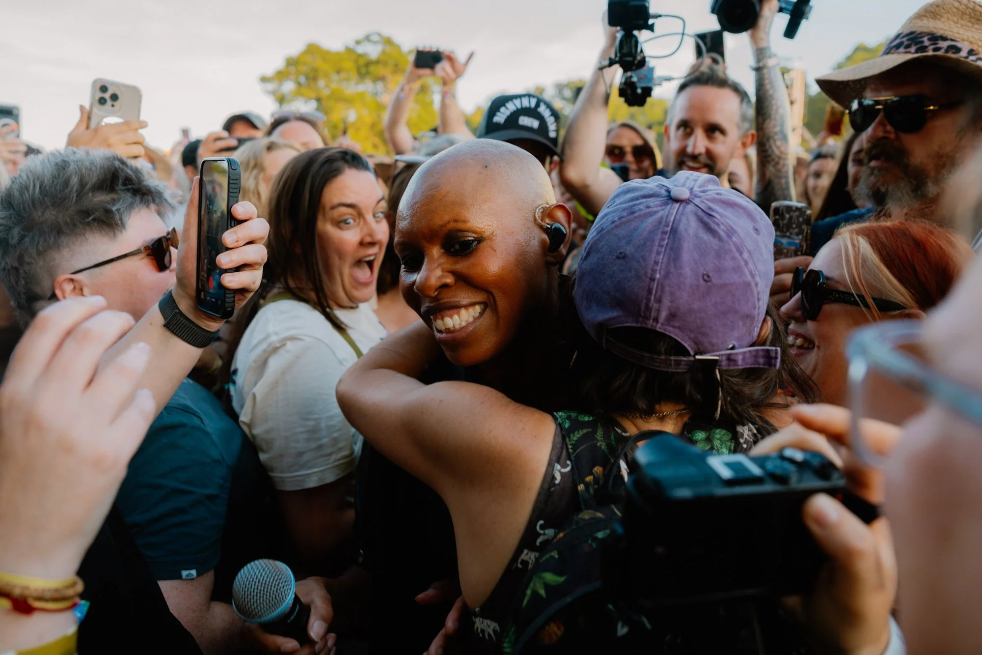 SKUNK ANANSIE'S SKIN GOES INTO THE CROWD AT LIVE AT POWDERHAM.jpg