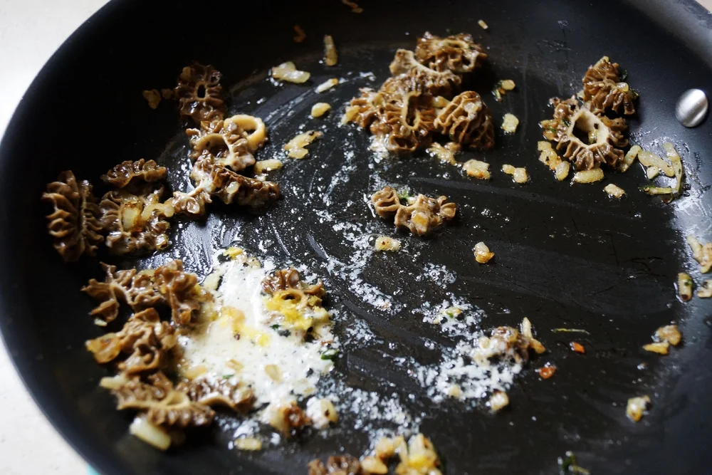 5.20.14 Morels on Toast — Wisconsin from Scratch
