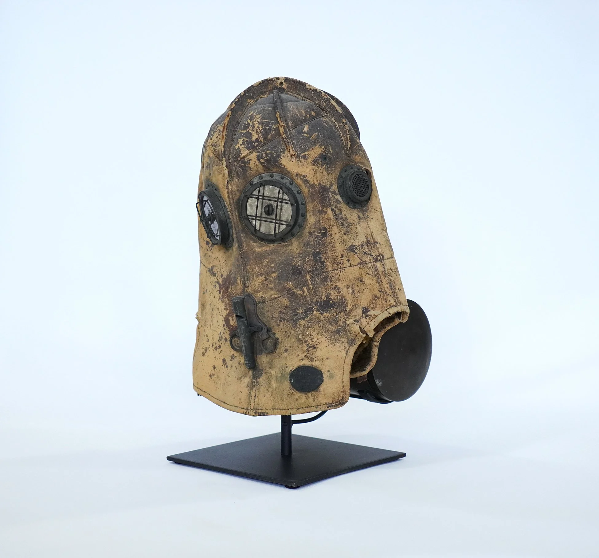 vajen bader helmet 02.jpg