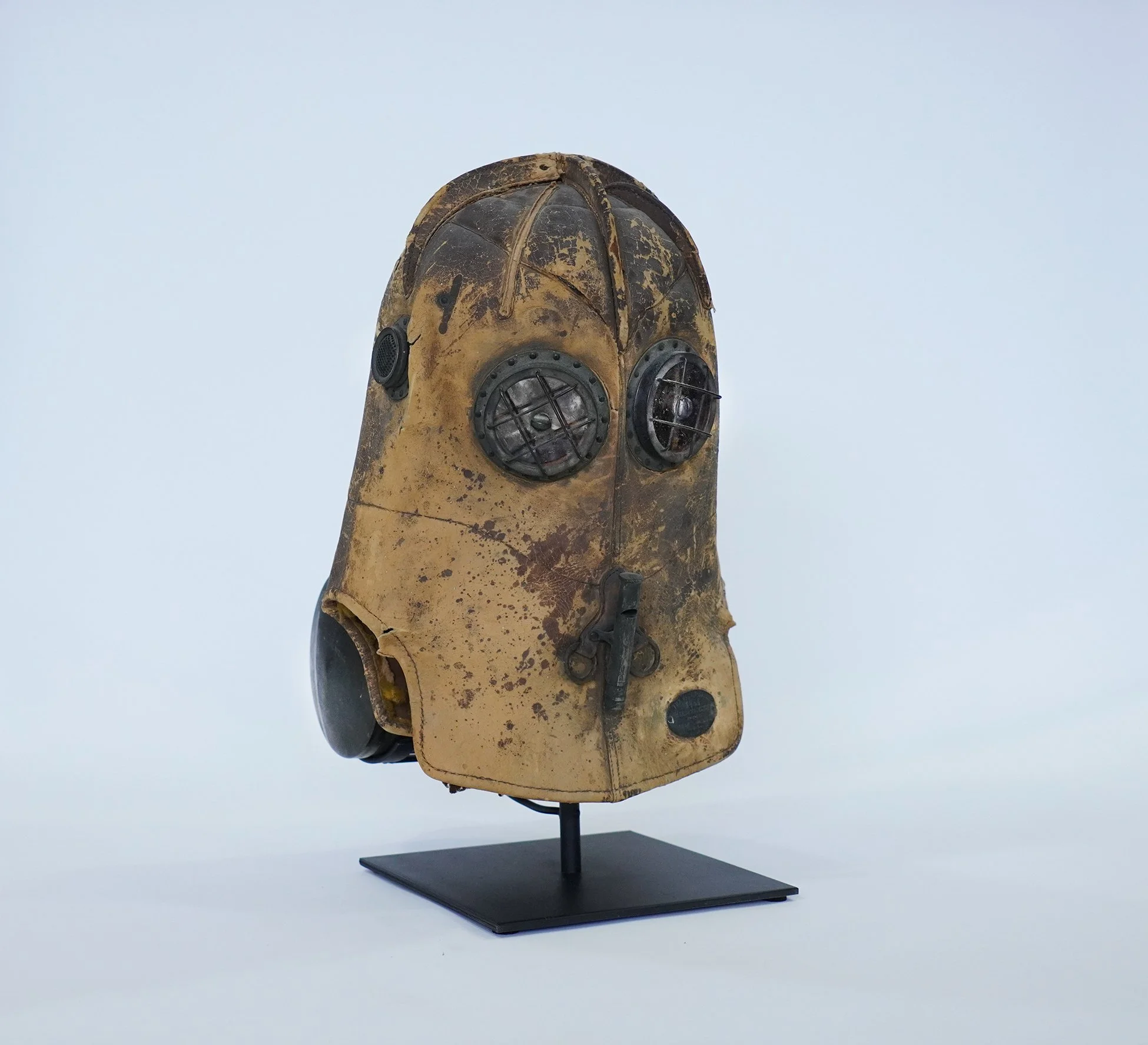 vajen bader helmet 03.jpg