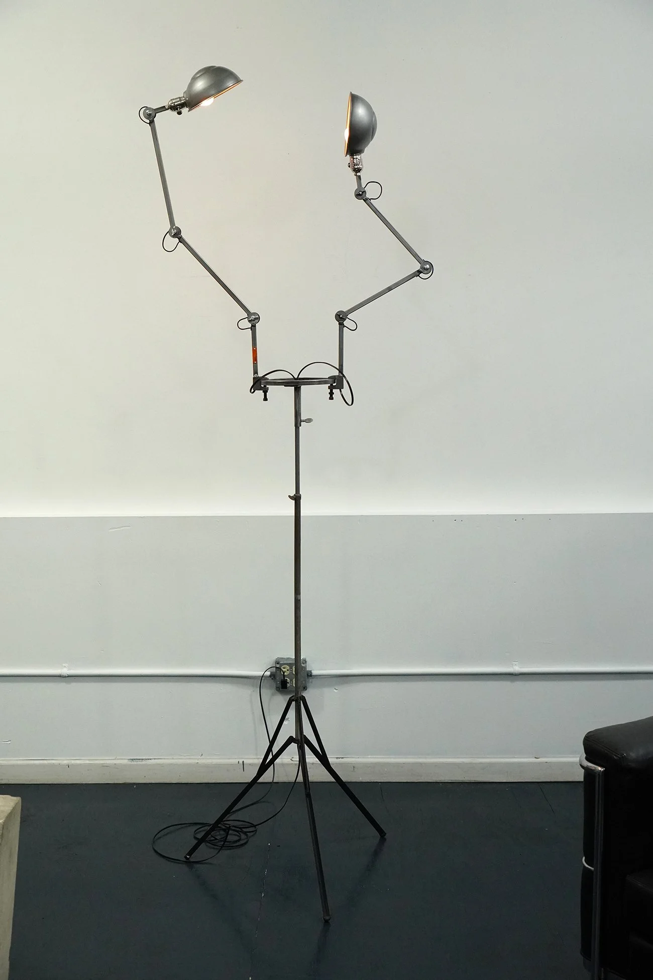 articulating lamp 07.jpg