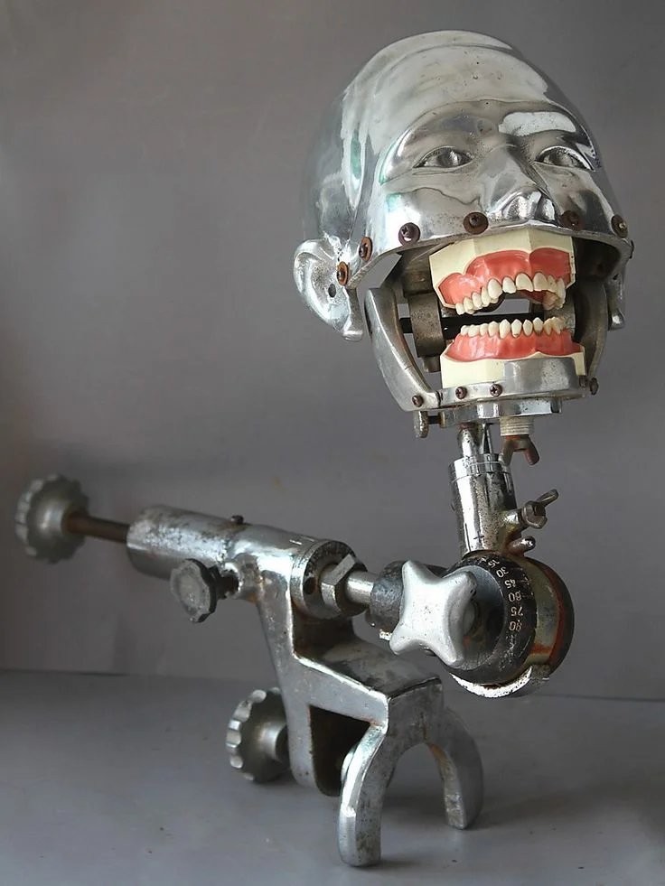 Such an honor to be featured on AACD and share our collection with those who put these beautiful objects to practice. Read the feature here: https://www.aacdconference.com/single-post/2017/11/21/Science-Turned-Art-The-Dental-Phantom-Collection-of-Mariano-Chavez