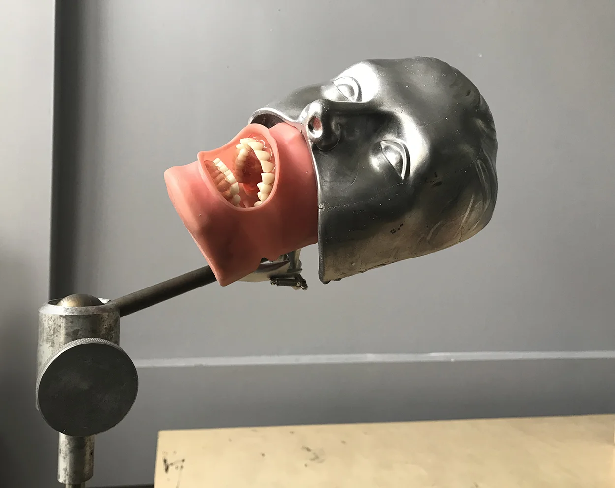 dentalphantom_rubbershroud01.jpg