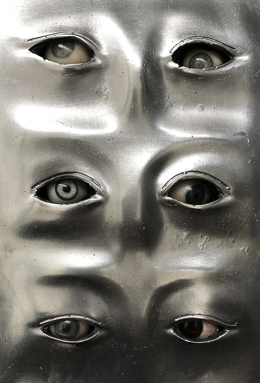 eye display 00.jpg