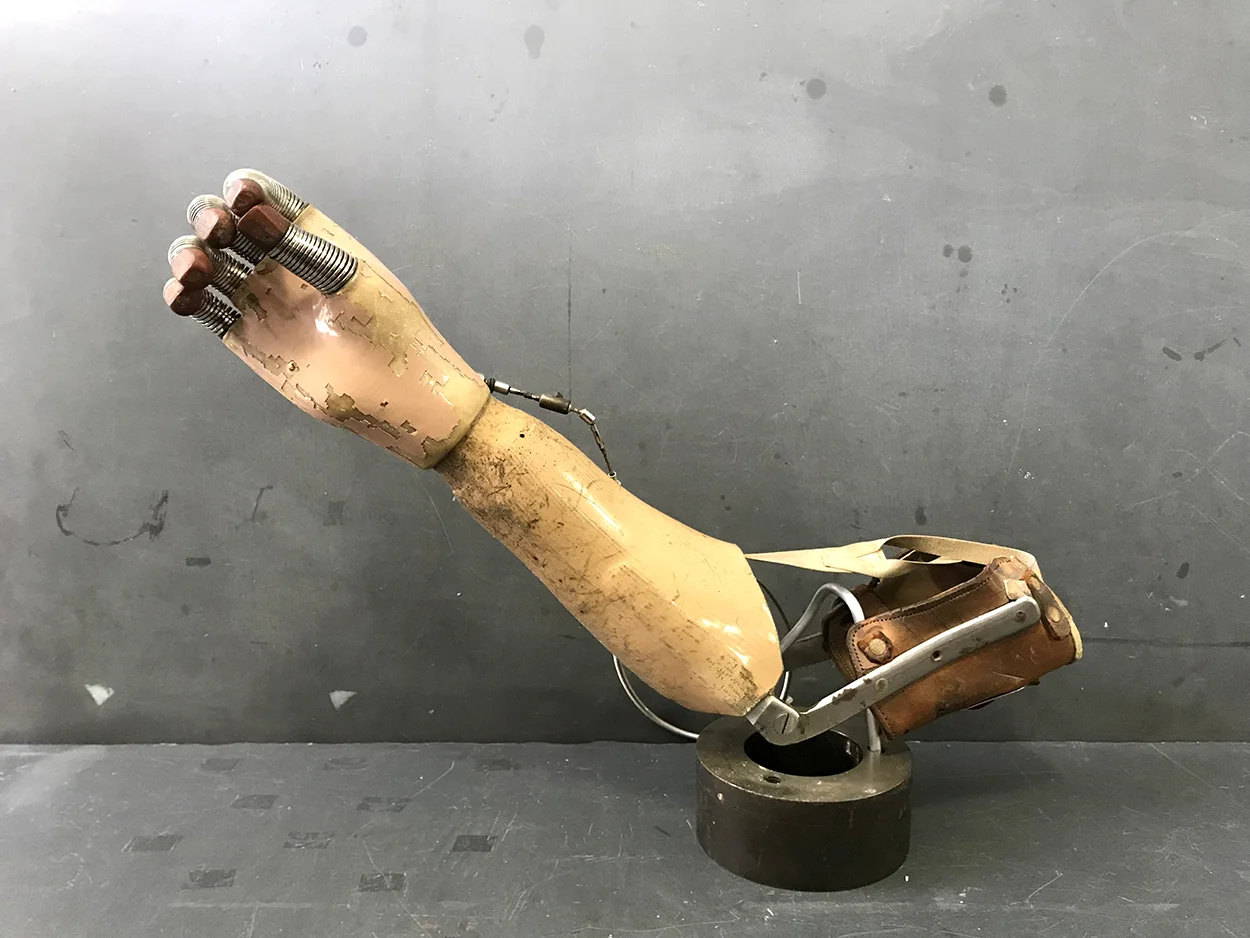 prosthetic hand00.jpg