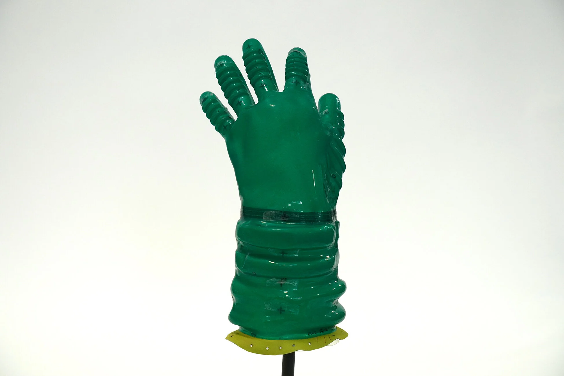nasa bladder glove 06.jpg