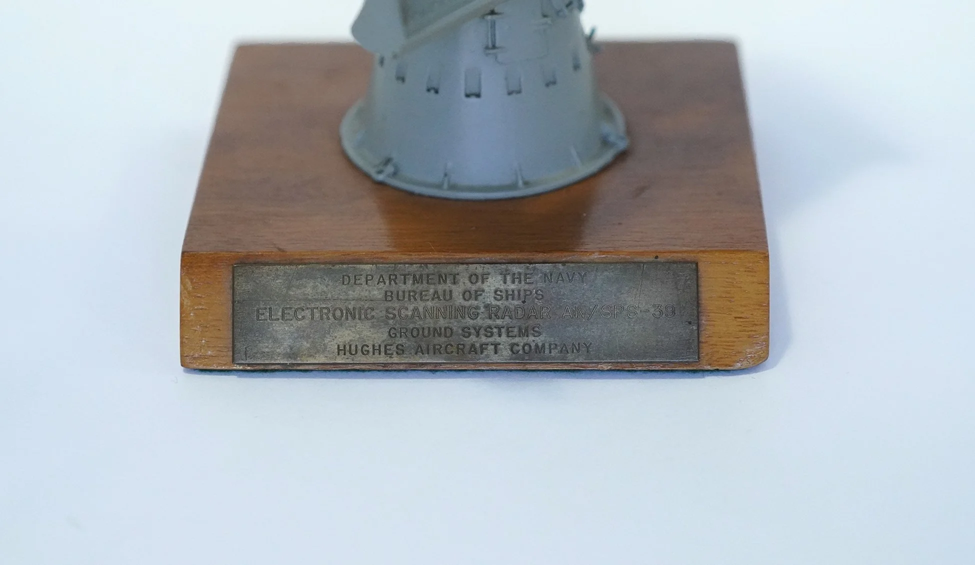 1960 Hughes AN SPS39 Radar Dish Contractor Model — AGENT GALLERY CHICAGO