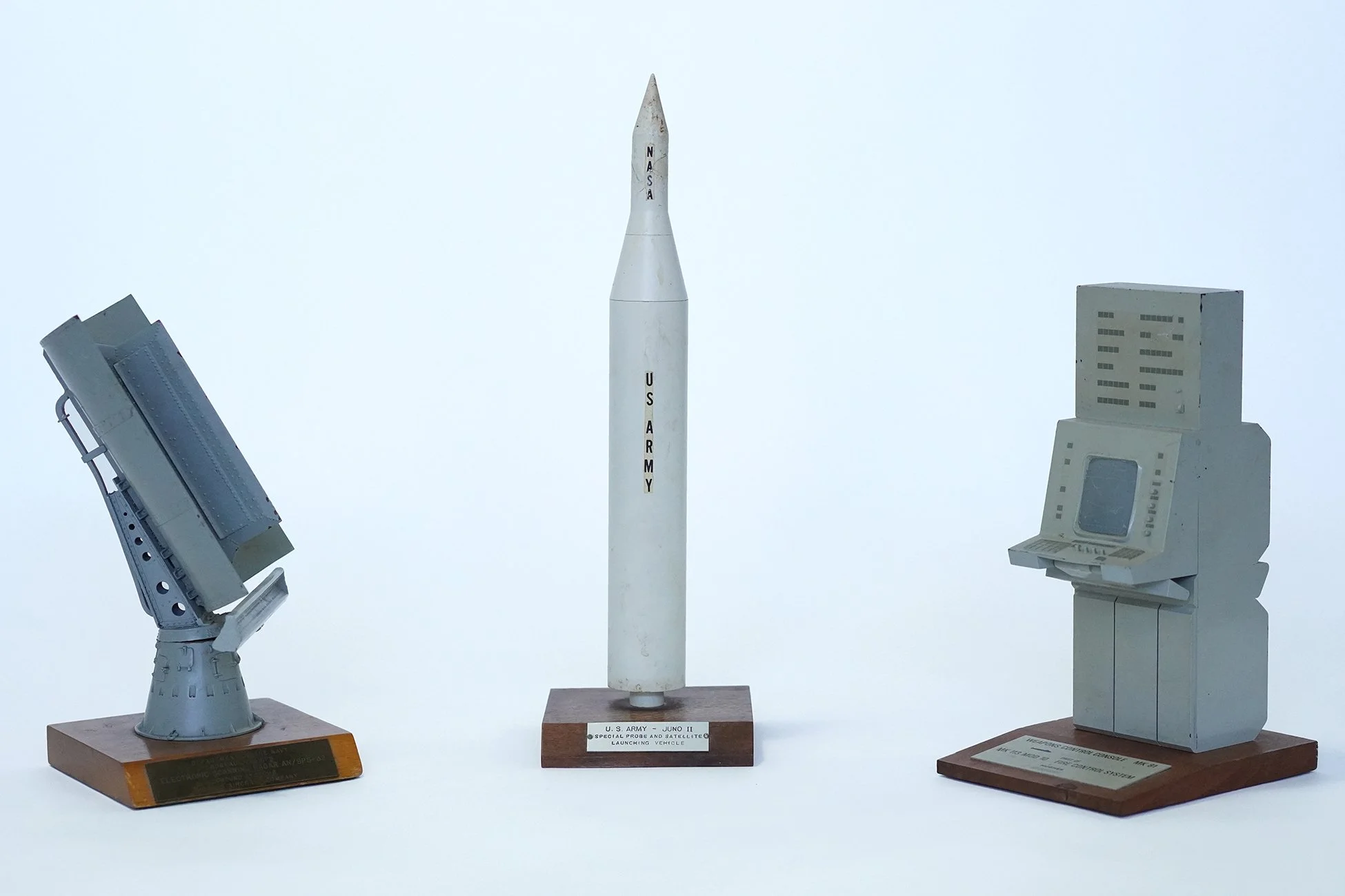 1960 Hughes AN SPS39 Radar Dish Contractor Model — AGENT GALLERY CHICAGO