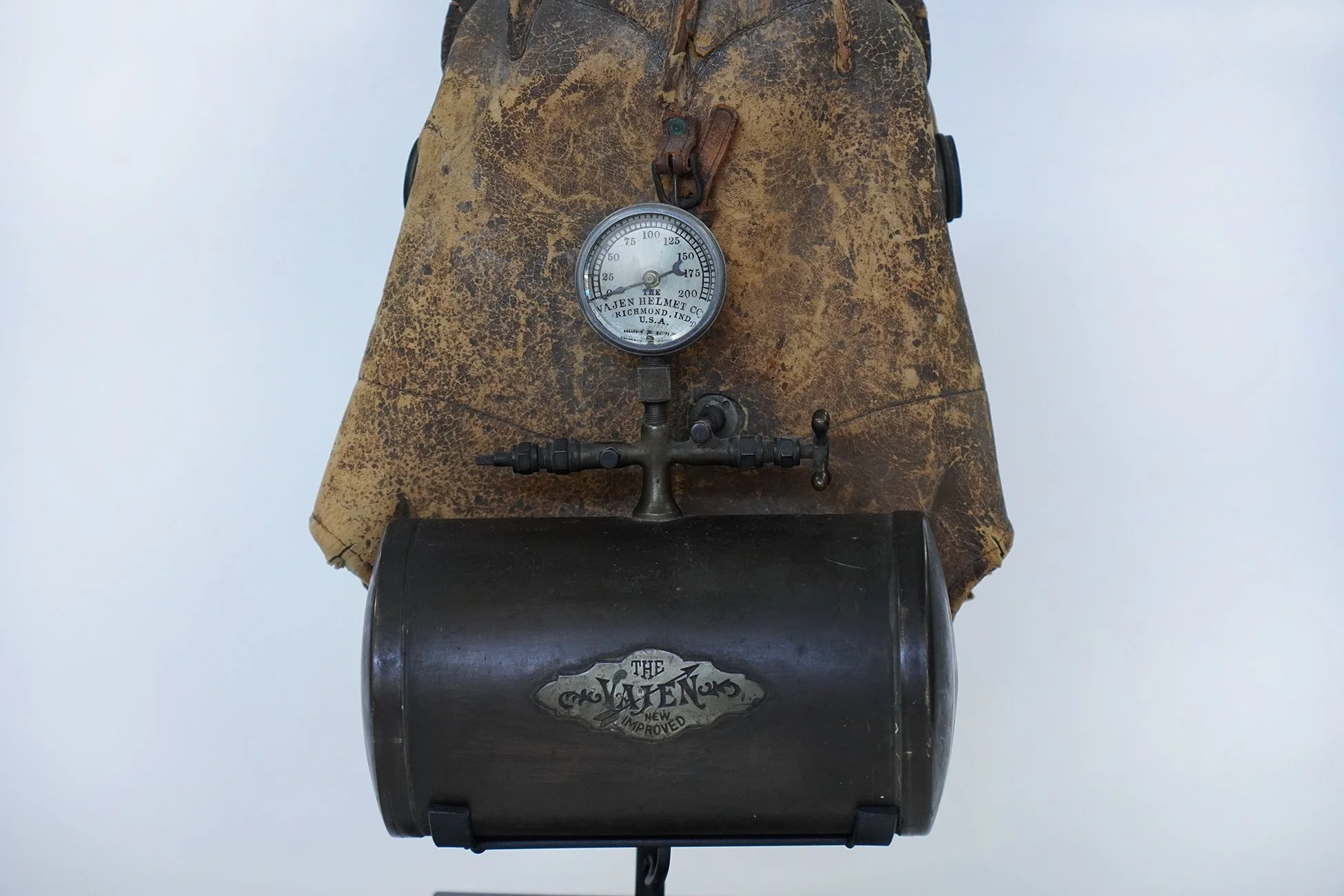 vajen bader helmet 07.jpg