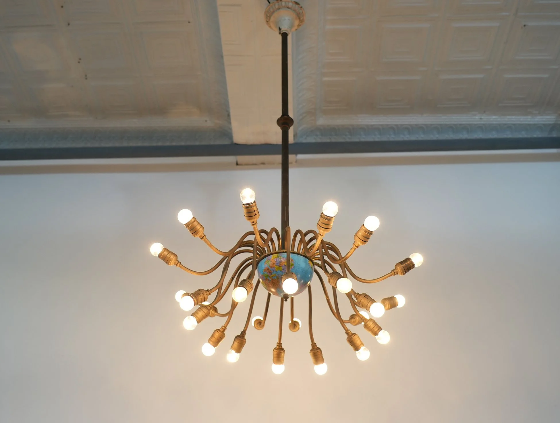 many arm chandelier 04.jpg
