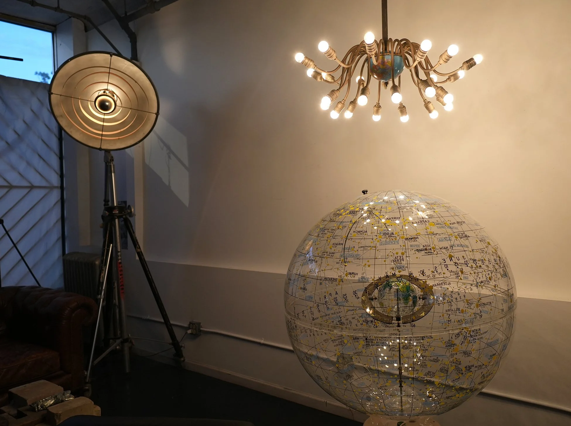 many arm chandelier 01.jpg