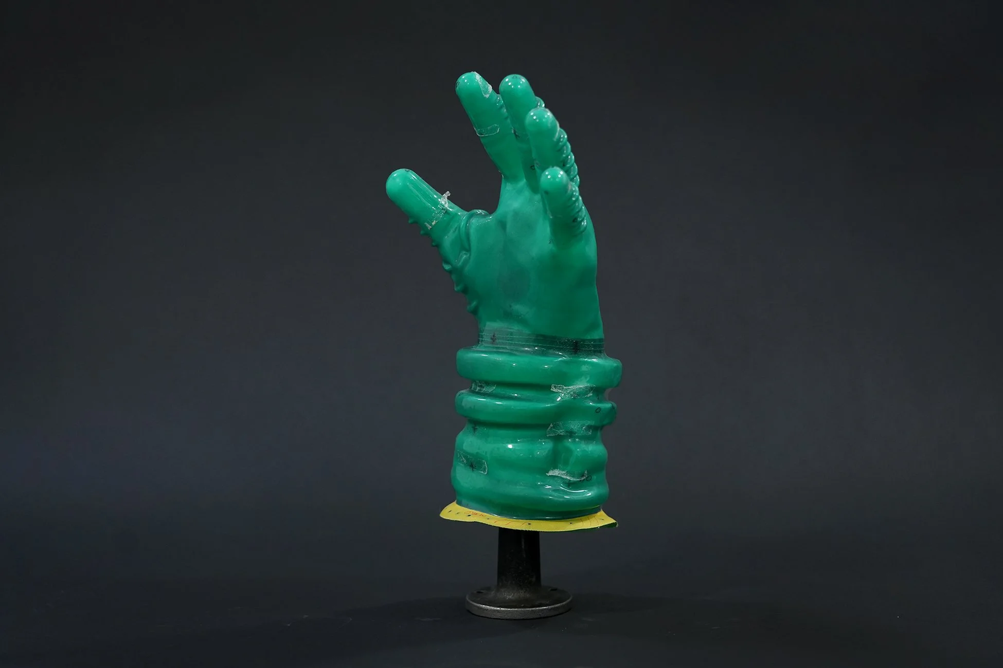 Bladder glove 03.jpg