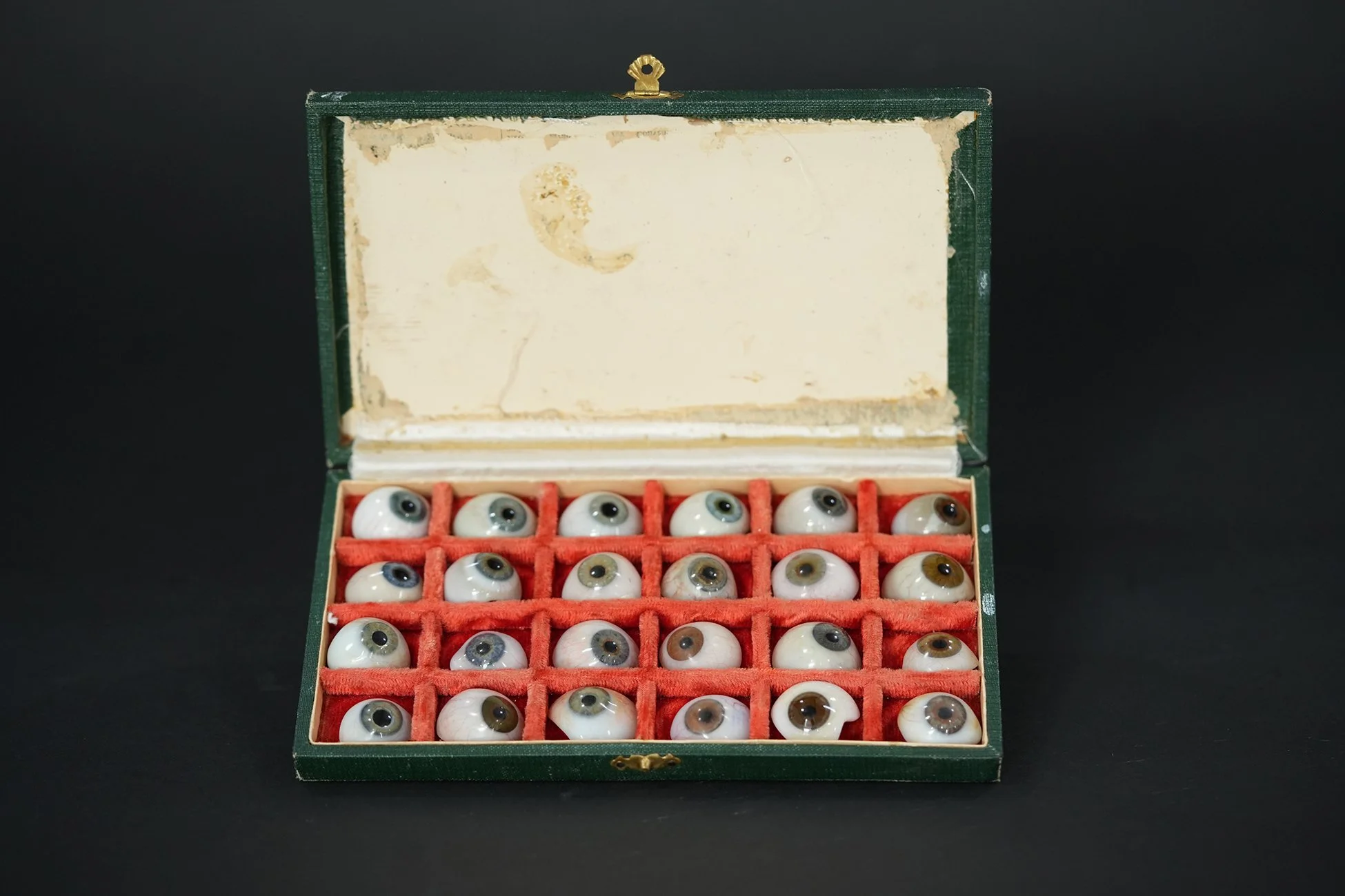 German Prosthetic Eyes C. 1900's - 1950's  Case of 24