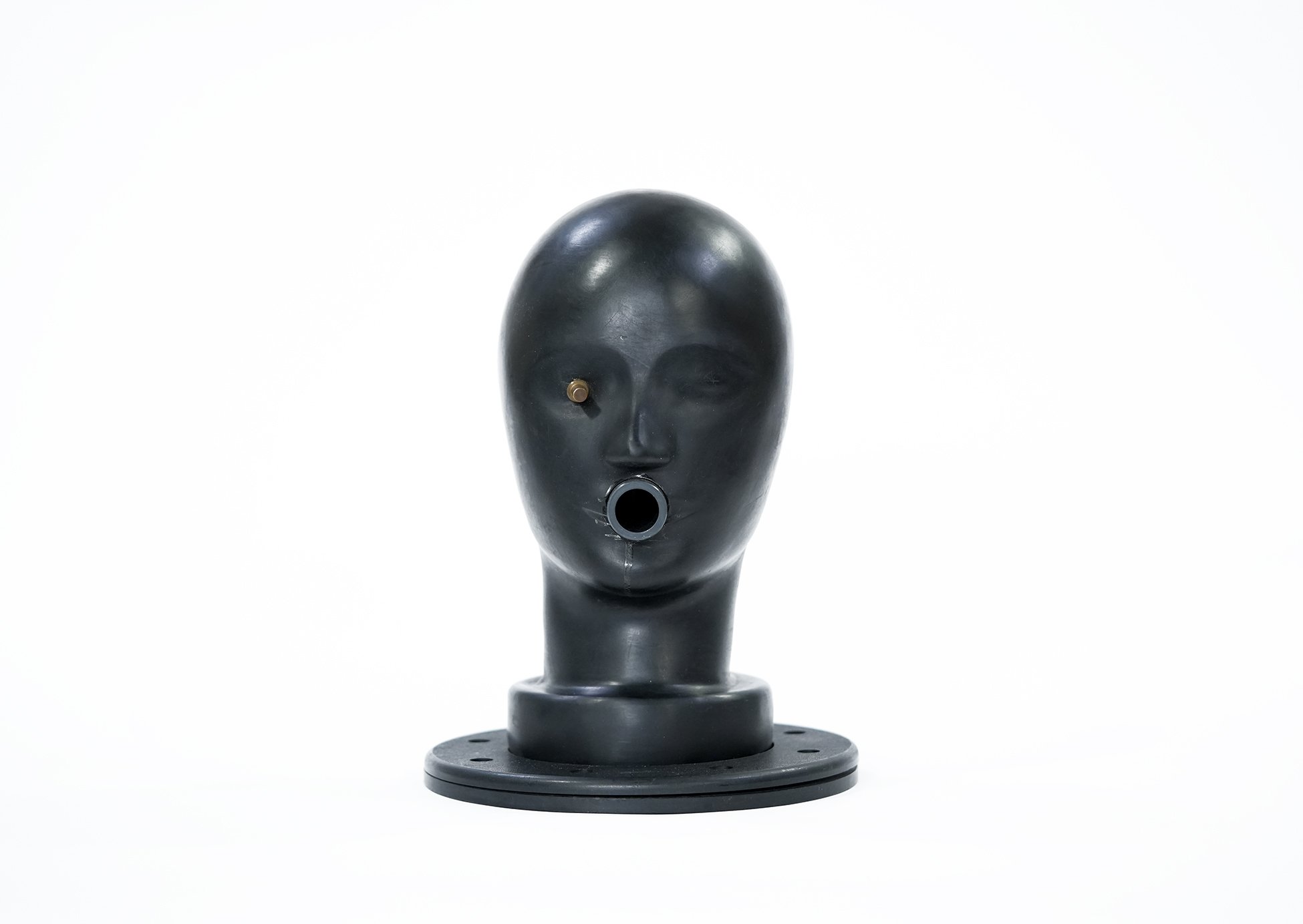 gas mask manikin 01.jpg
