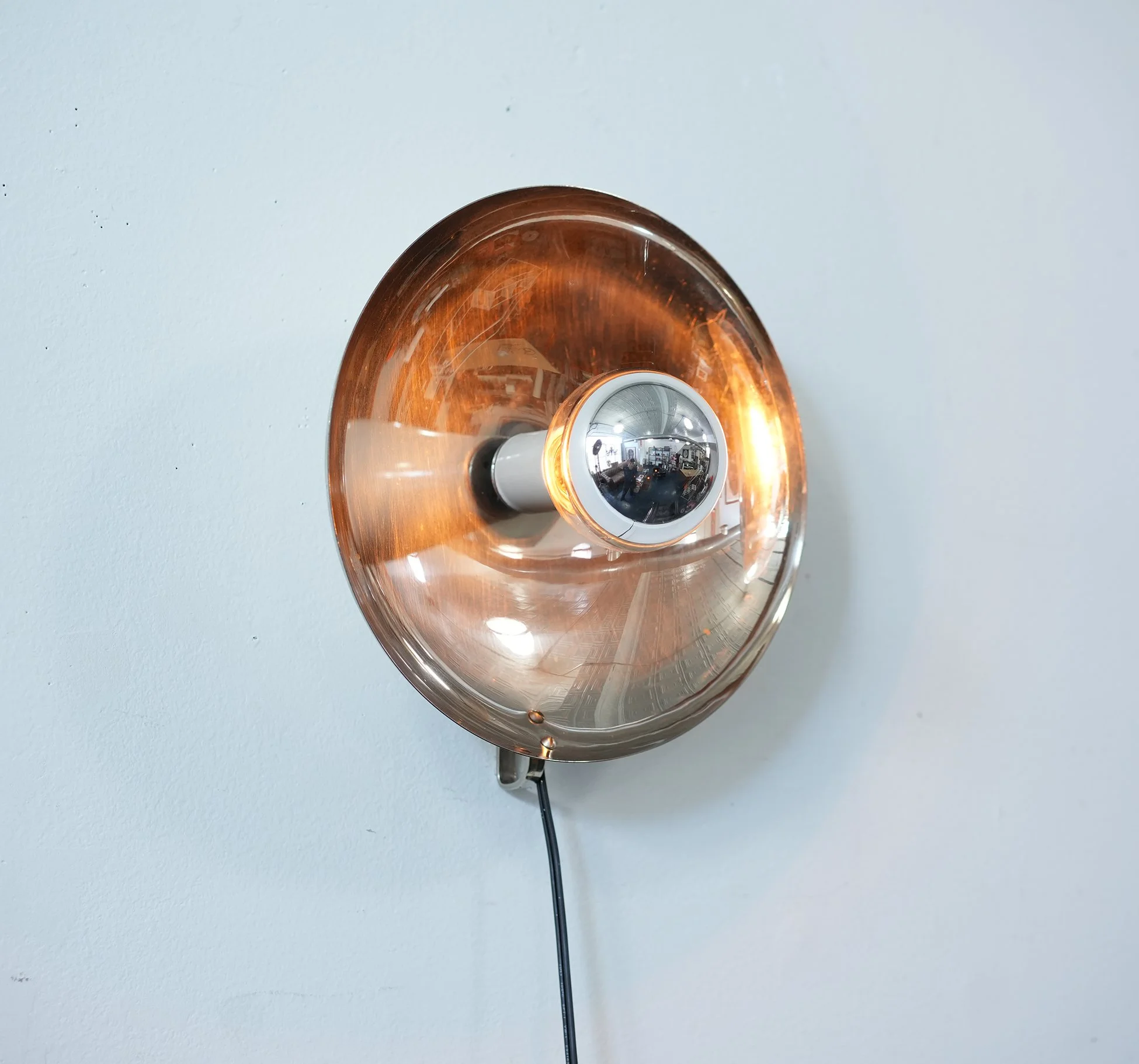 parabolic lamp 04.jpg