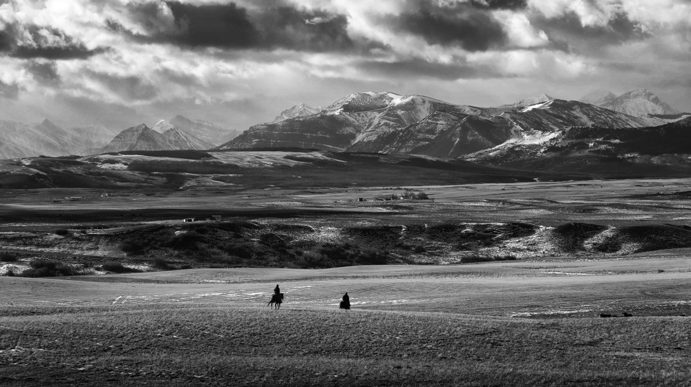 Riding into the chinook, Twin Butte