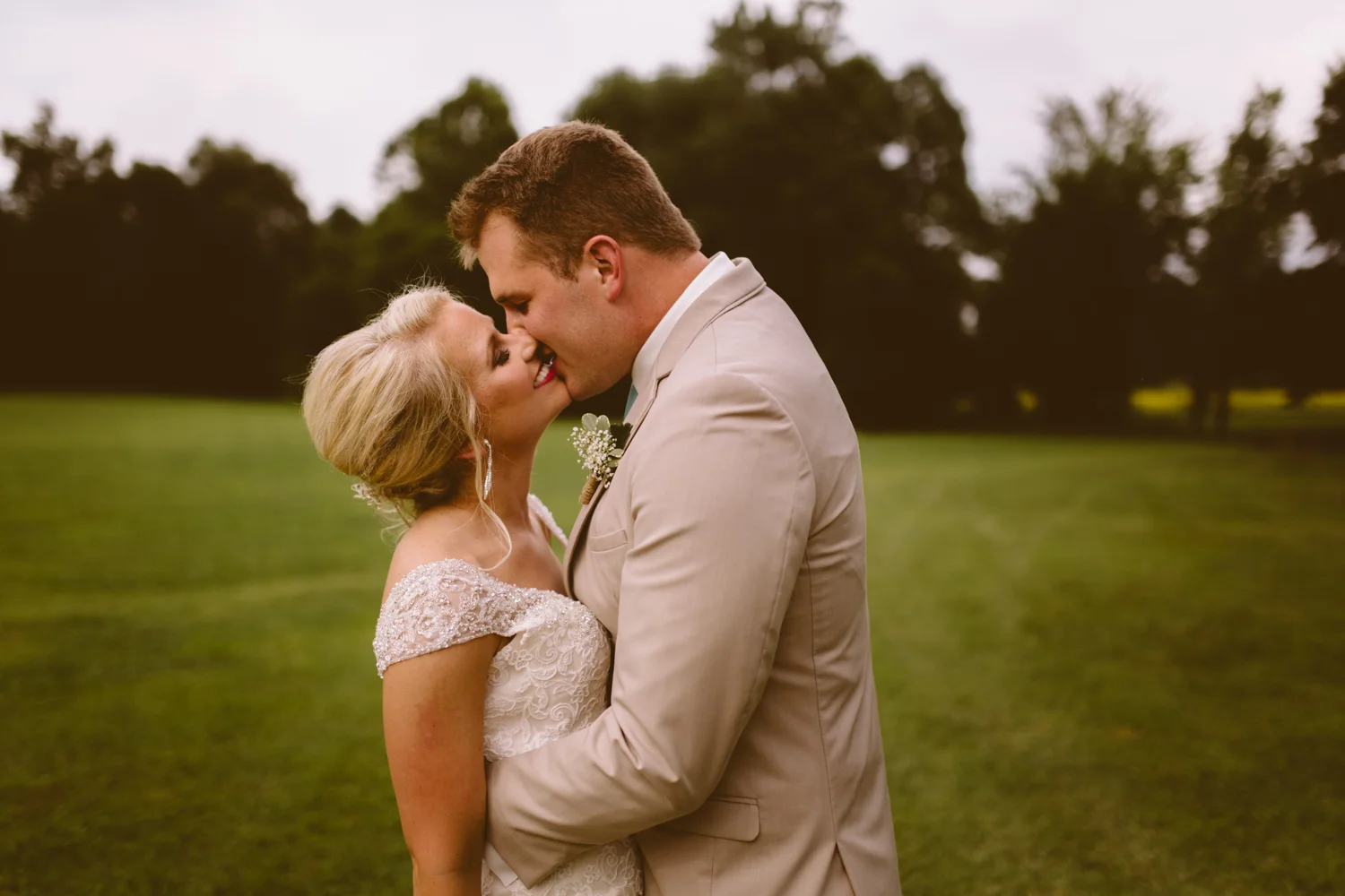 Nashville_Wedding_Photojournalists_-47.jpg