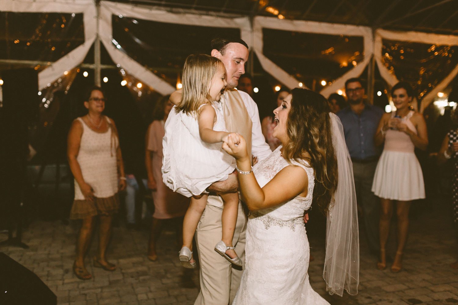 Long_Hollow_Gardens_Wedding_Photos-1-5.jpg